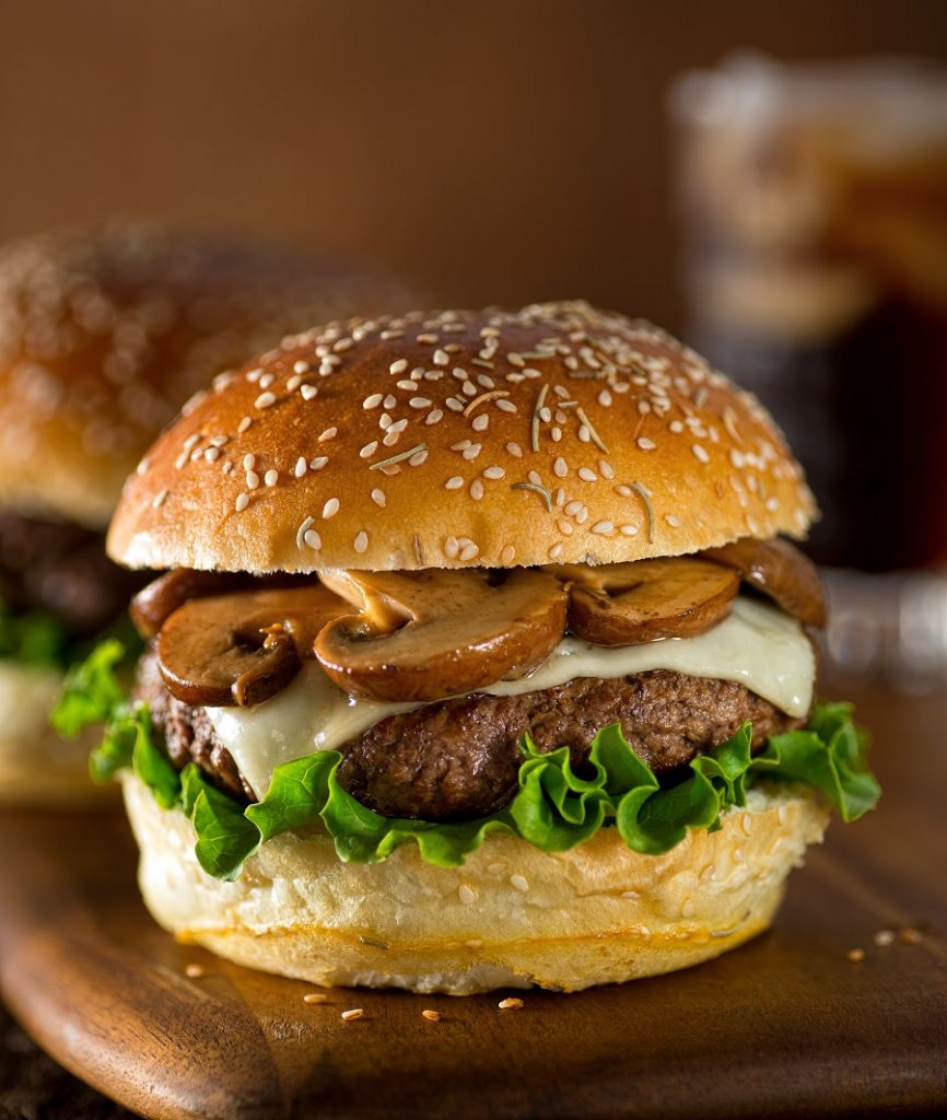 Lahodný hamburger s houbami