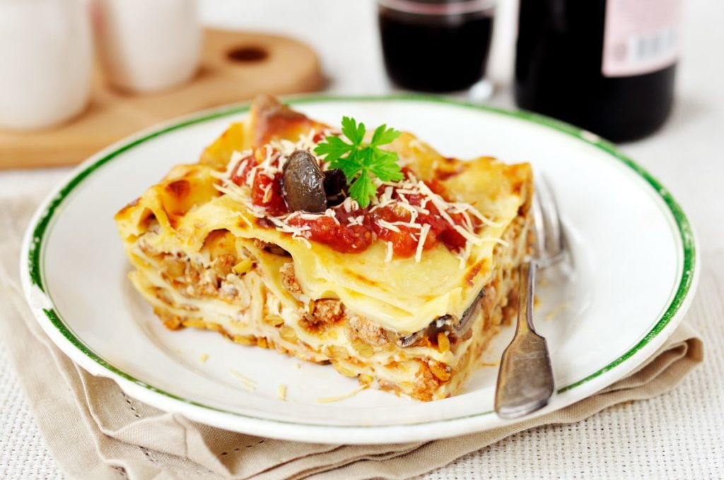 Lasagne s červenou čočkou a žampiony