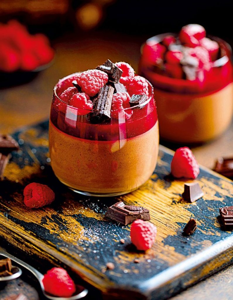 Čokoládová panna cotta s ovocem