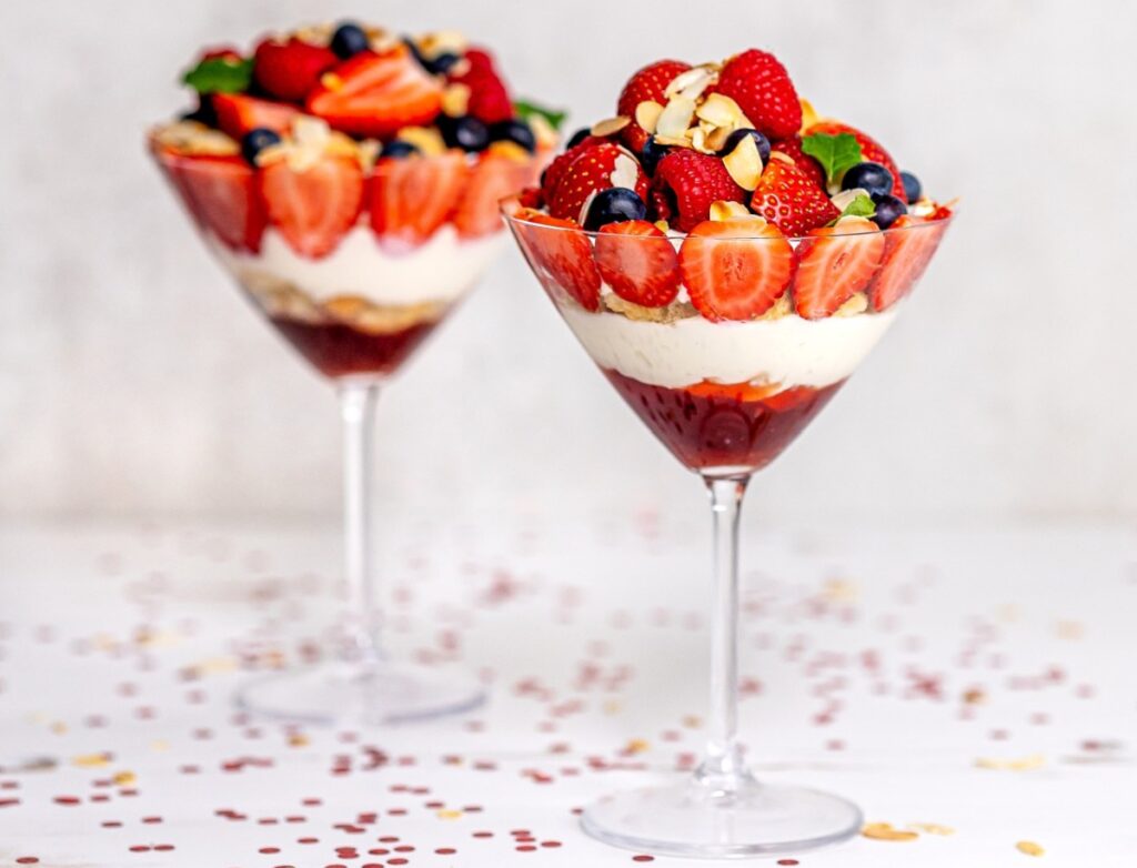 Trifle s jahodami