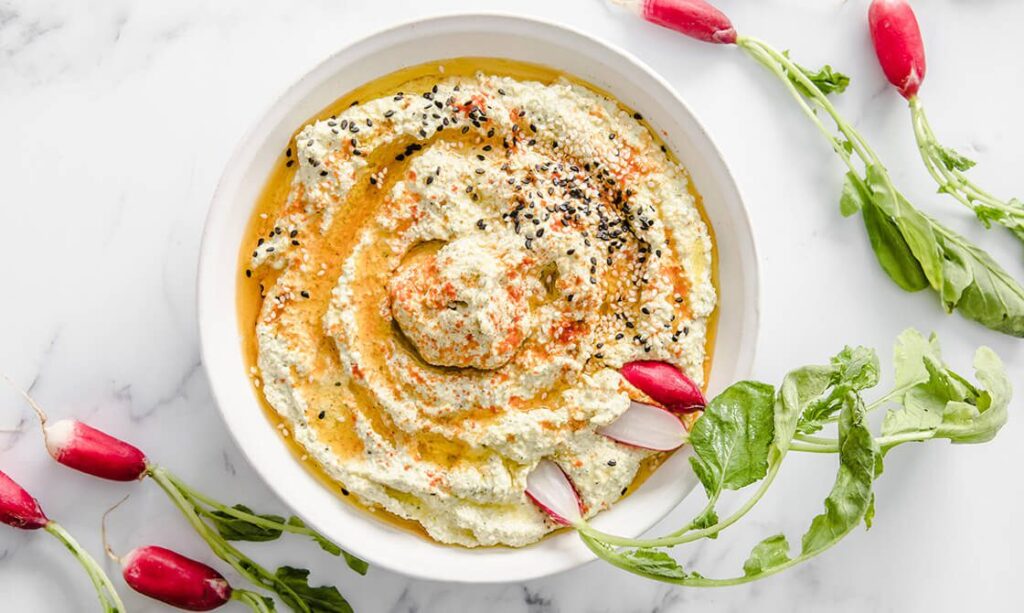 Cizrnová pomazánka zvaný hummus
