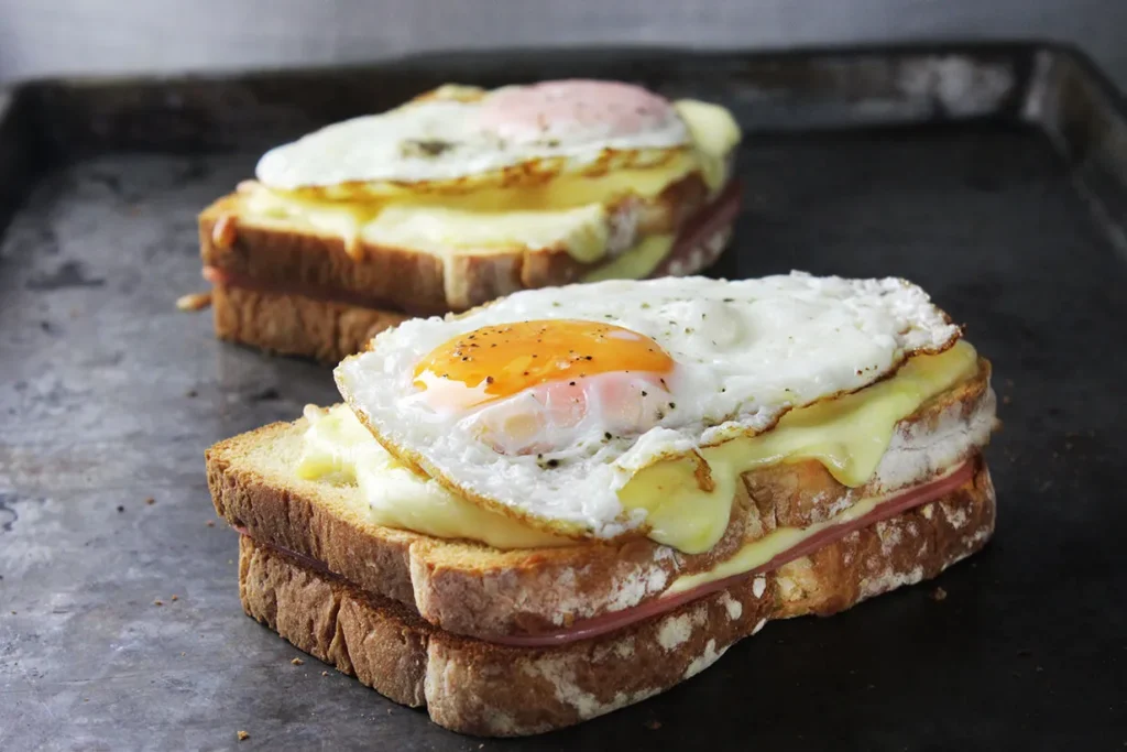 Francouzský sendvič croque madam